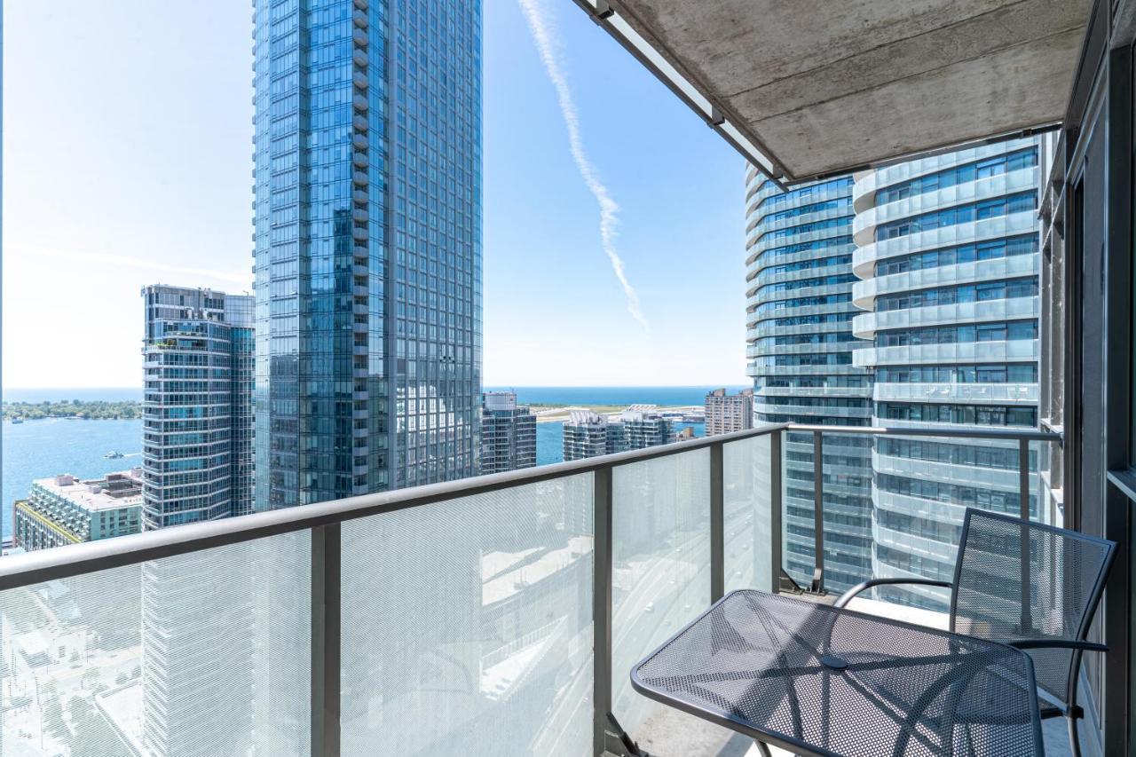 Апарт готель Beautiful Modern Toronto Luxurious Scotiabank Arena Екстер'єр фото